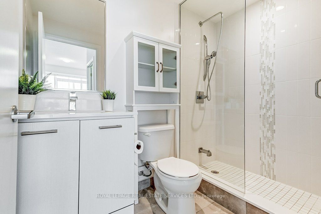 2480 Prince Michael Dr, #421