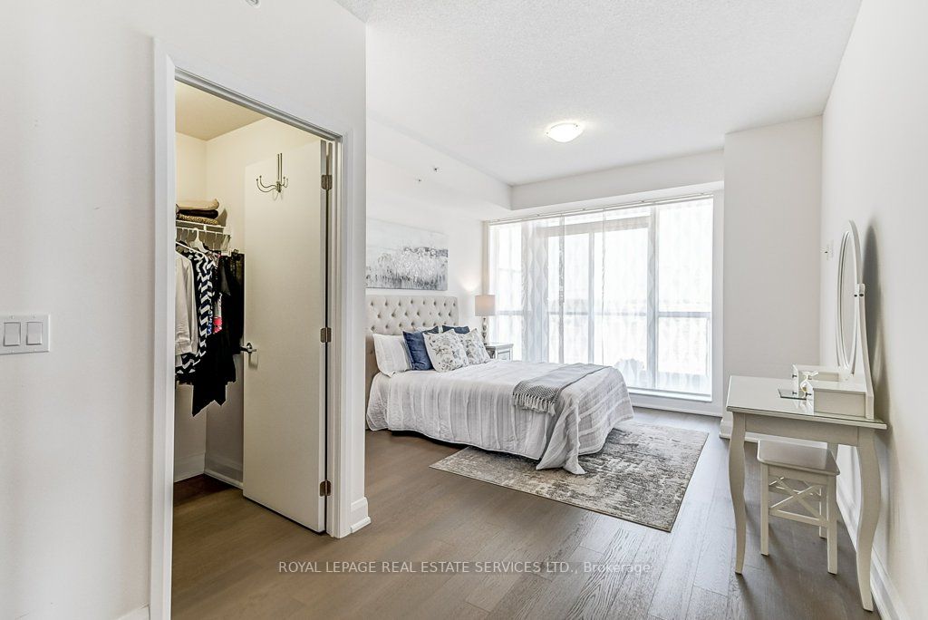2480 Prince Michael Dr, #421