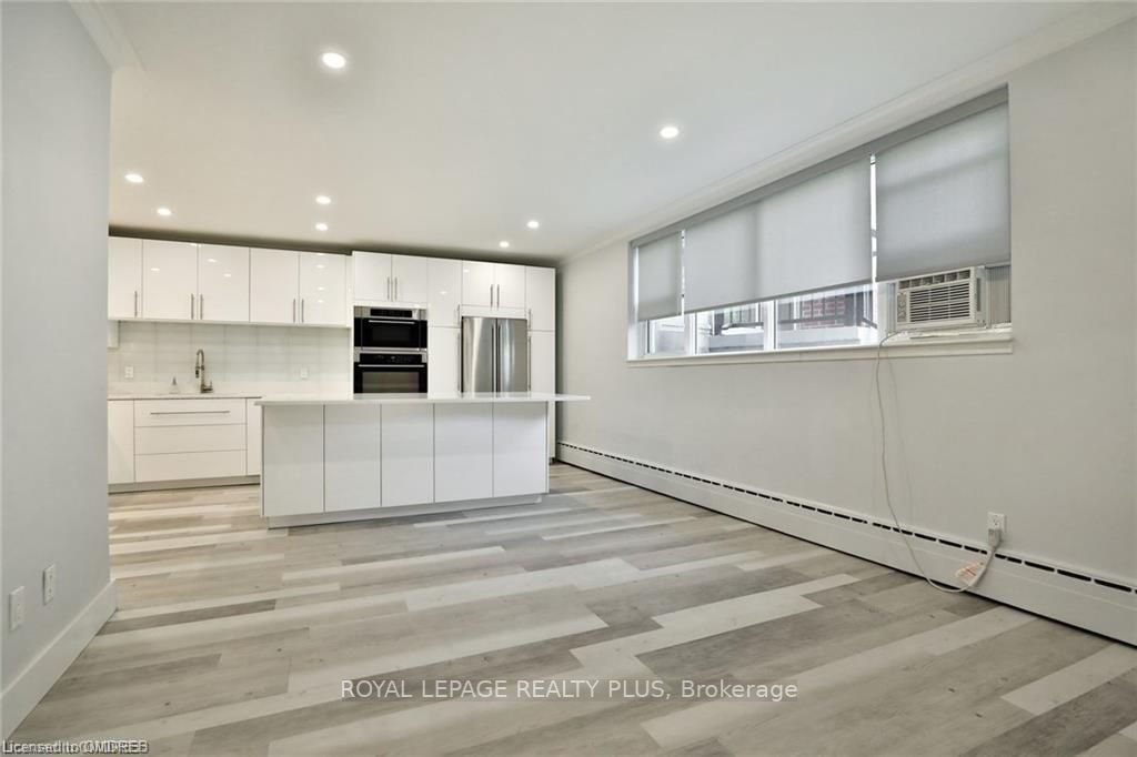 2054 Courtland Drive, #102
