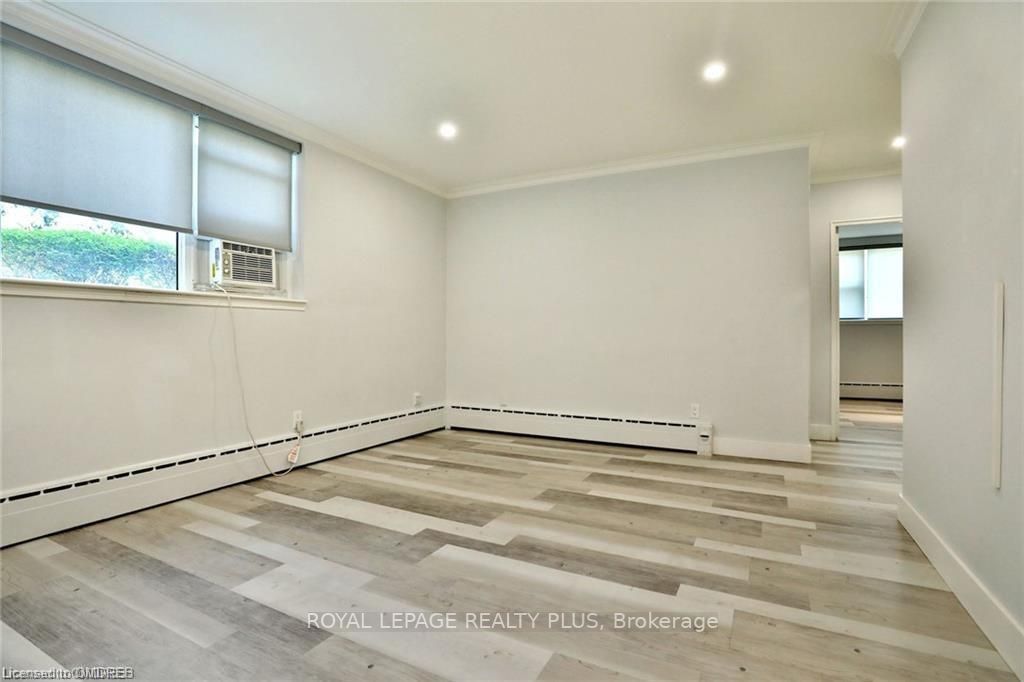 2054 Courtland Drive, #102