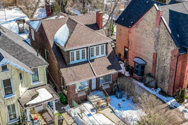 319 Quebec Ave, Toronto