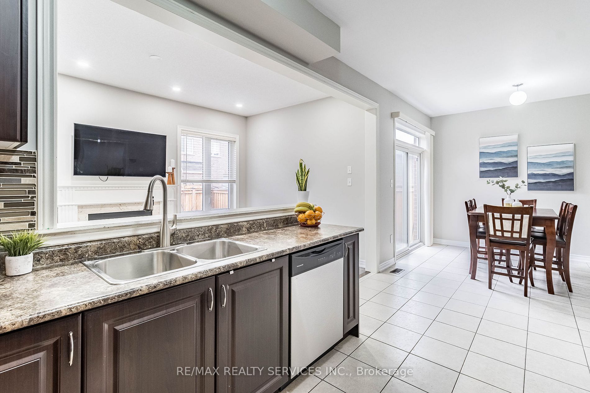 9 Yellow Sorrel Rd
