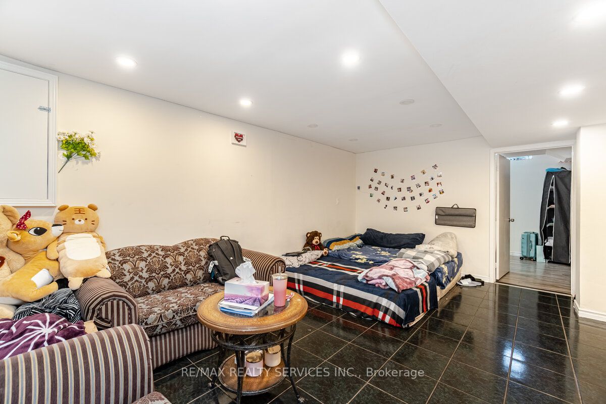 10 Stalbridge Ave