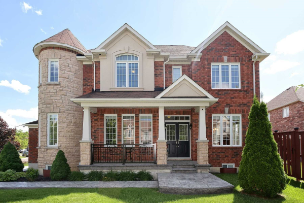 7314 Saint Barbara Blvd, Mississauga