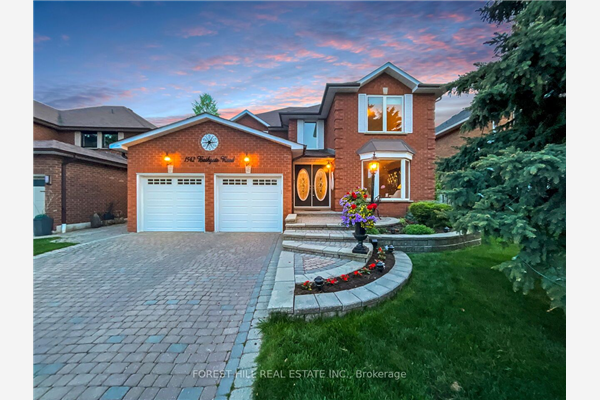 1542 Bathgate Rd, Mississauga