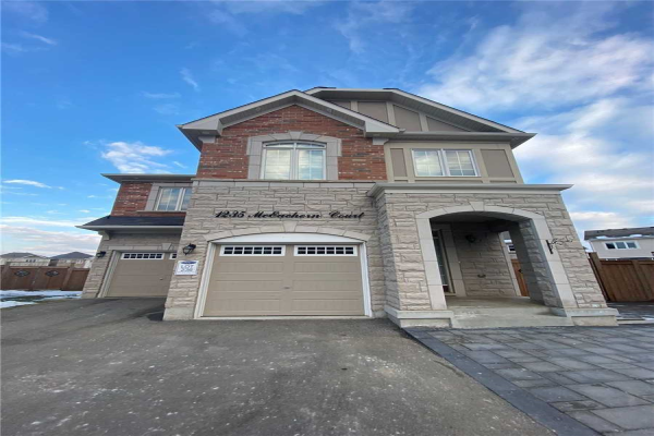 1235 Mceachern Crt, Milton