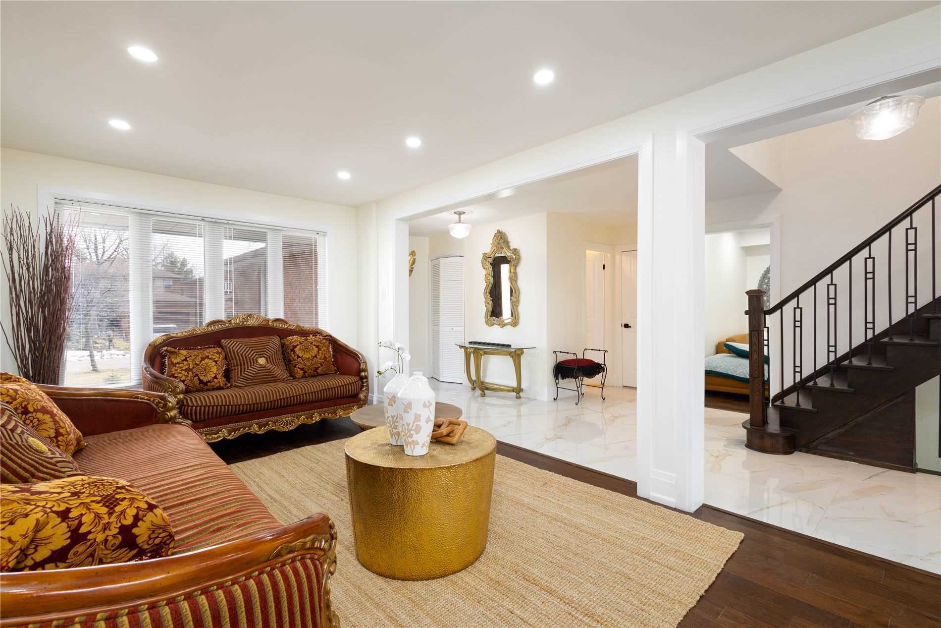 1099 Hedge Drive