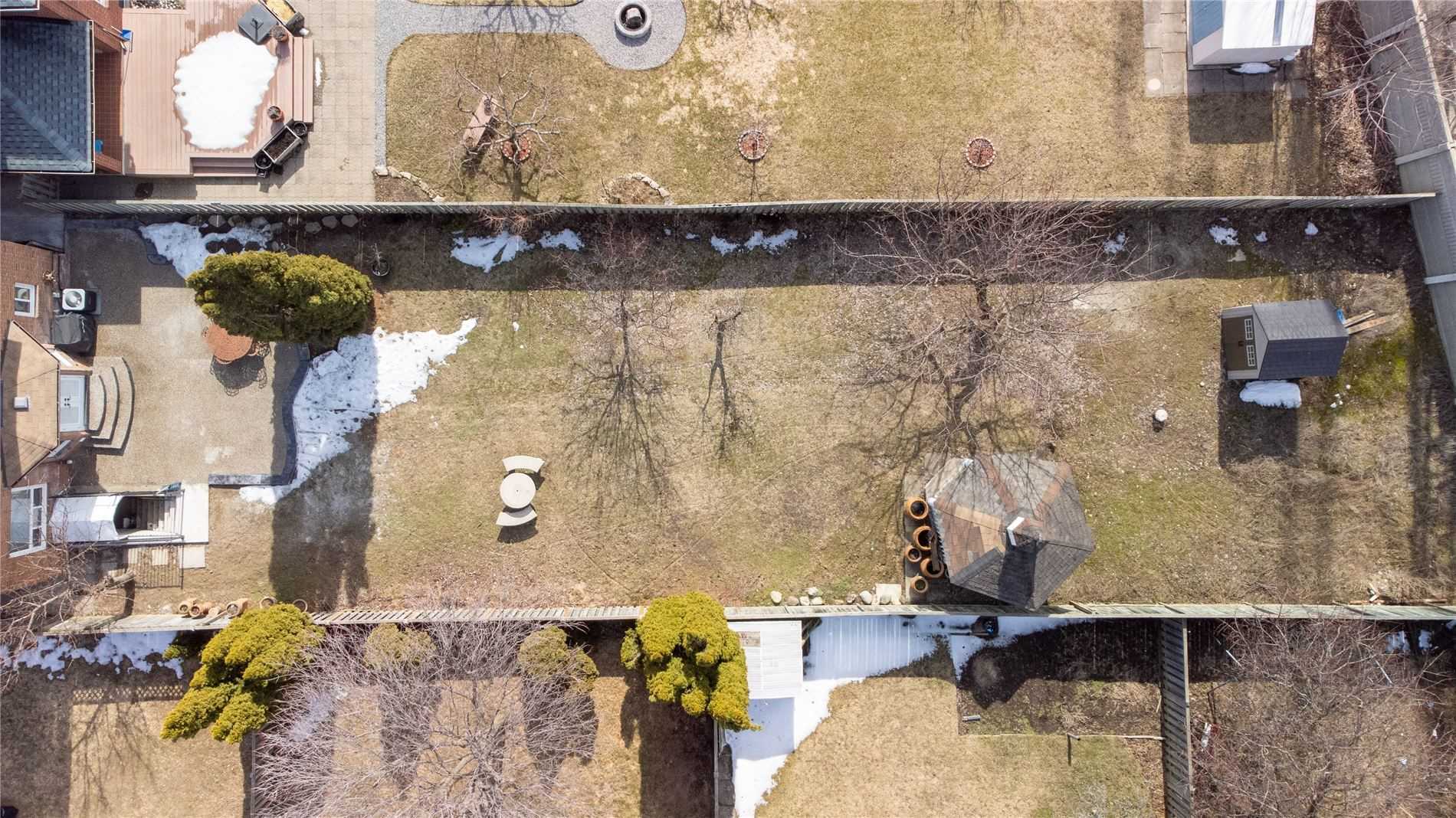 1099 Hedge Drive