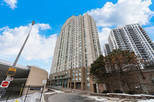 101 Subway Cres, Toronto