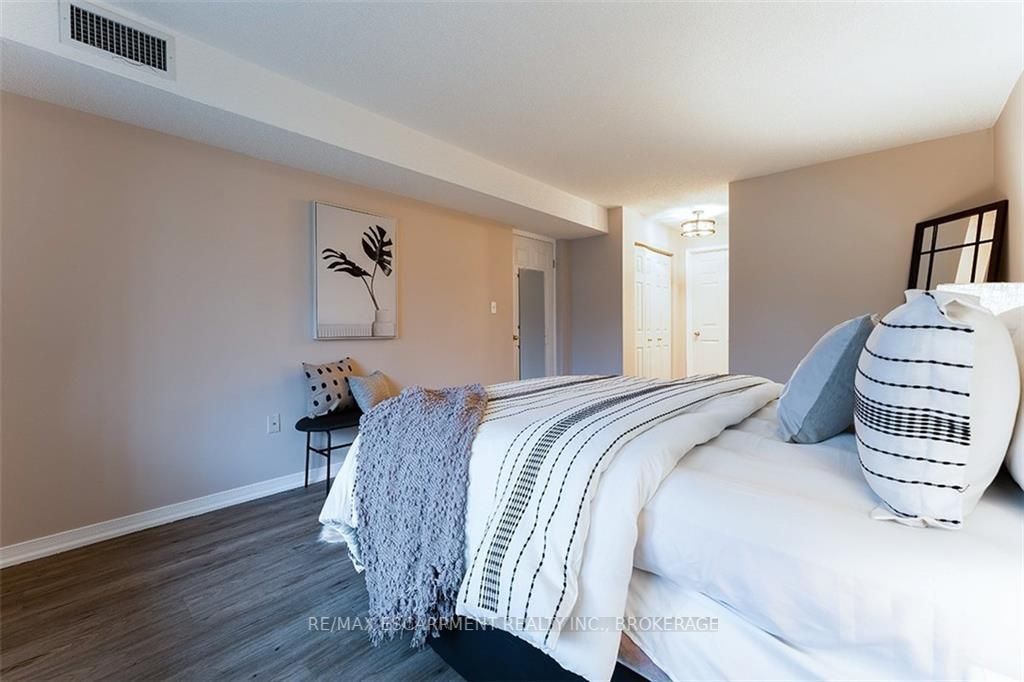 Listing W5990597 - Large Photo # 19