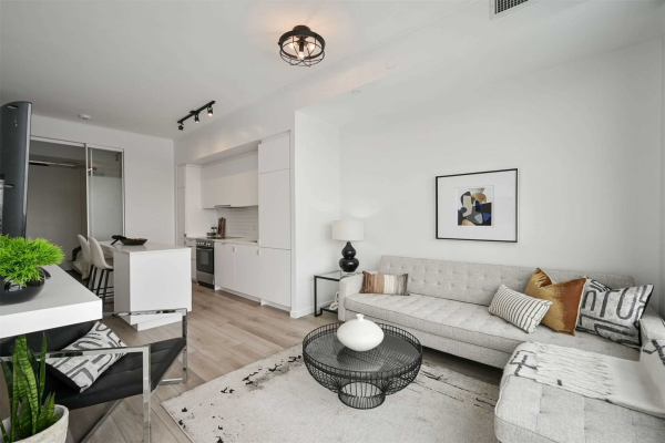 7 Smith Cres, Toronto