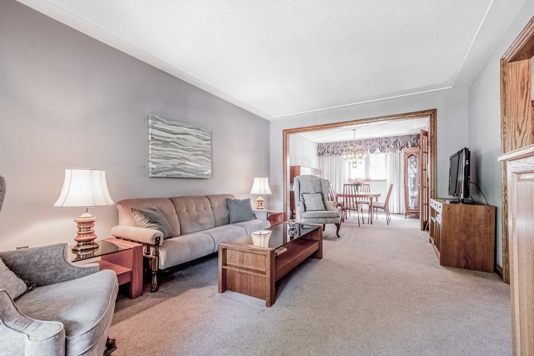 Listing W5990653 - Large Photo # 3