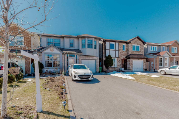 10 Chipmunk Cres, Brampton