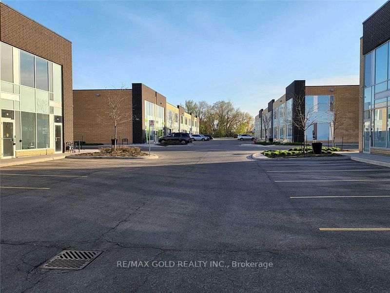 Listing W5990728 - Large Photo # 3