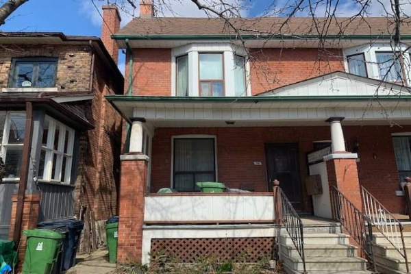 52 Geoffrey St, Toronto