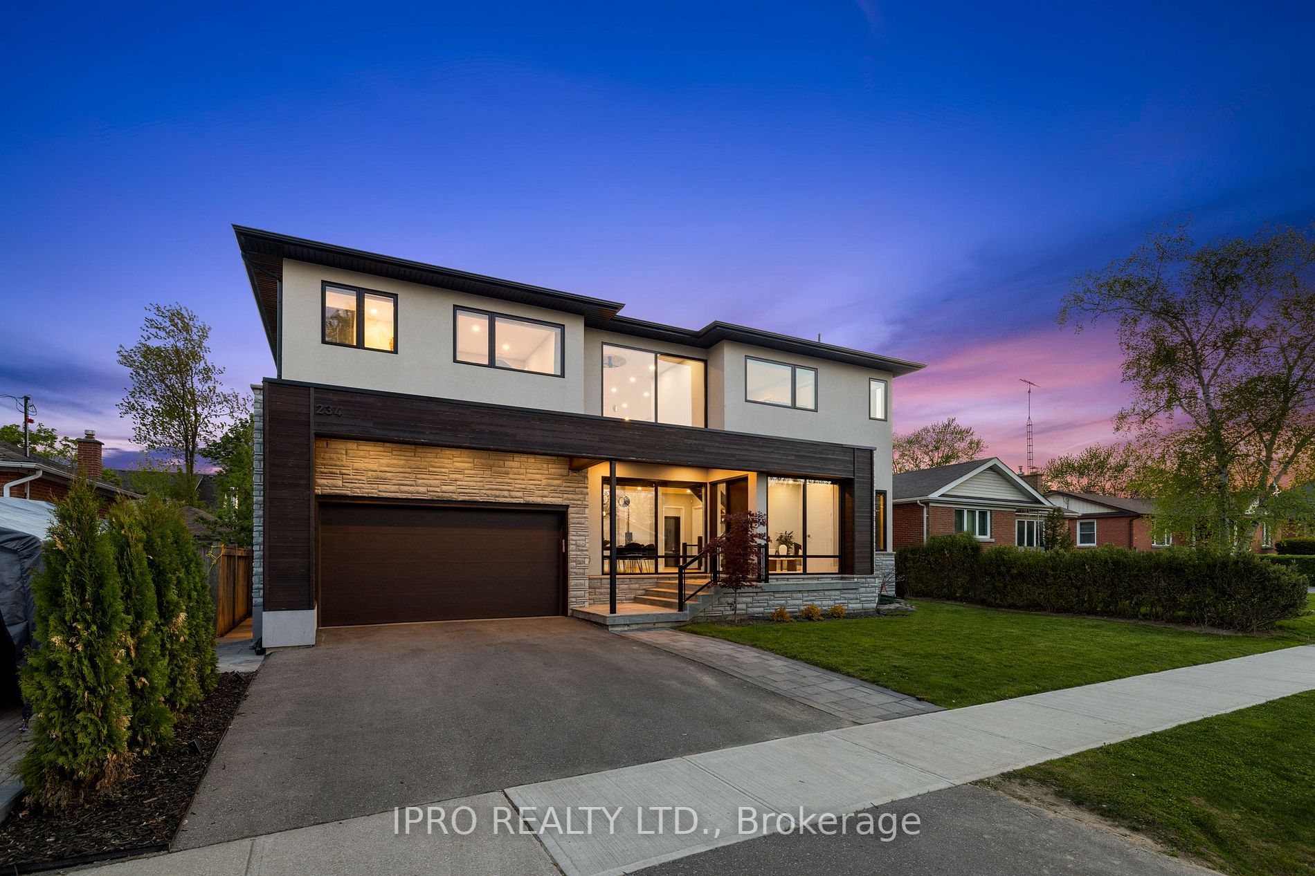 Listing W5991228 - Large Photo # 1