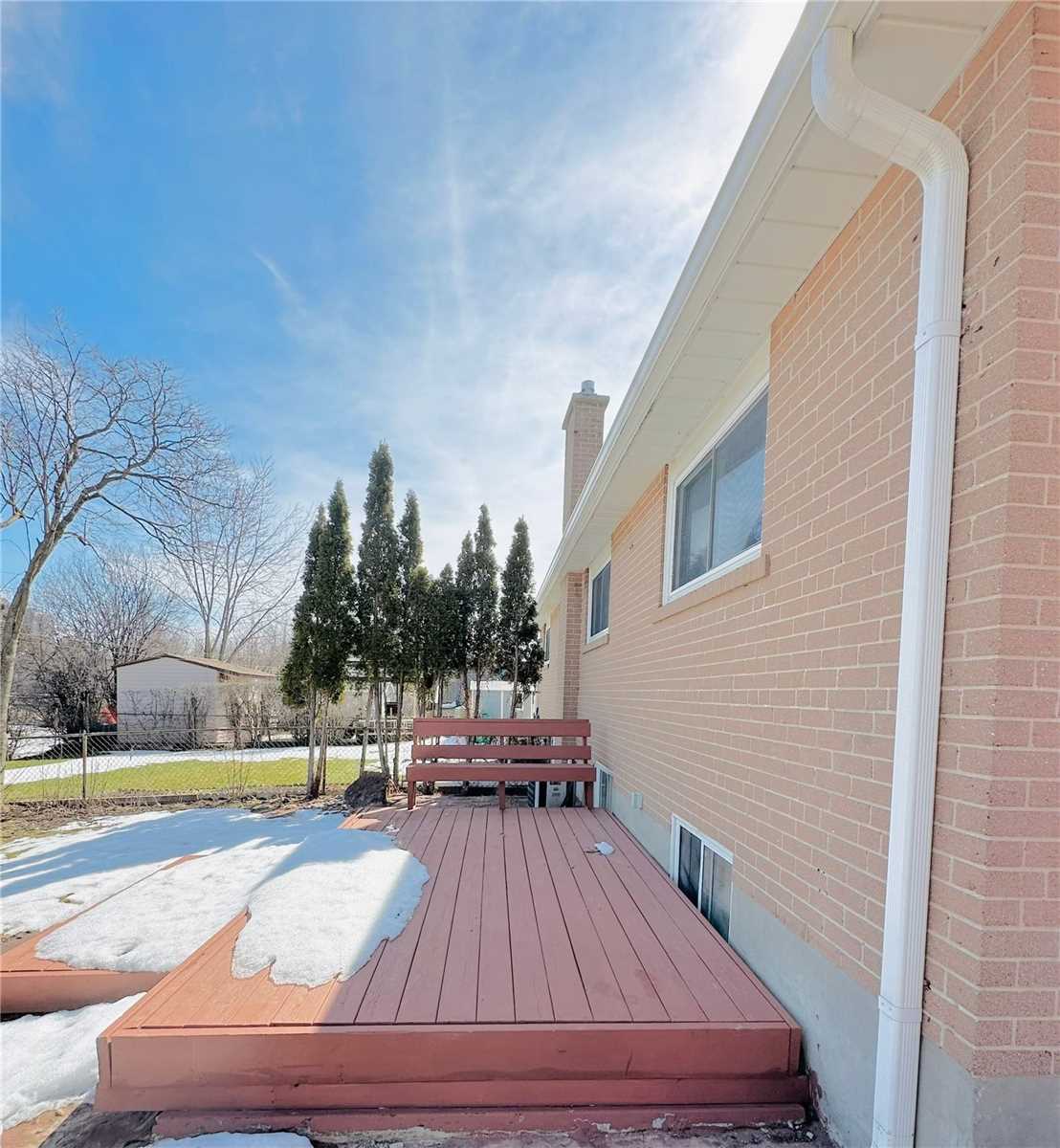 66 Fairglen Avenue
