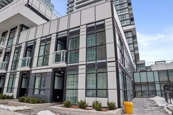 251 Manitoba St, Toronto