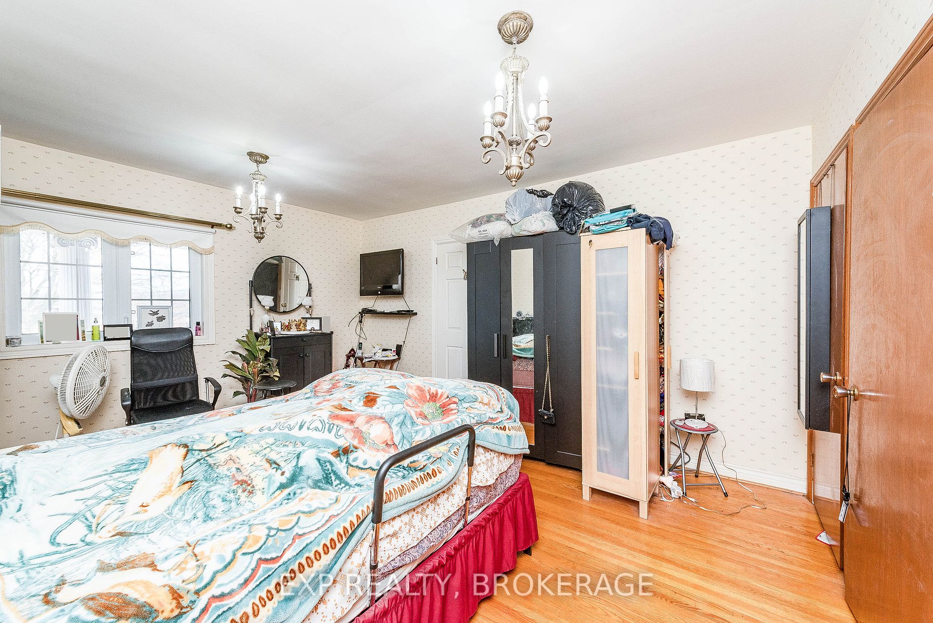 60 Emily Ave