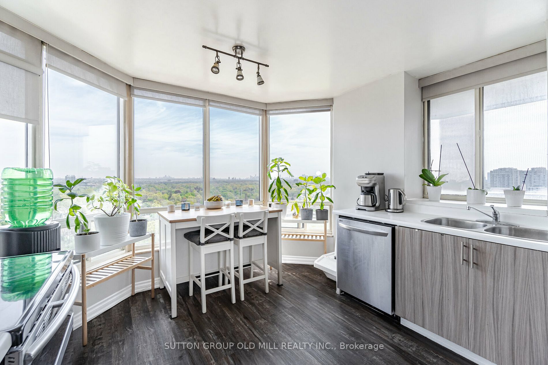 1300 Islington Ave, #2107