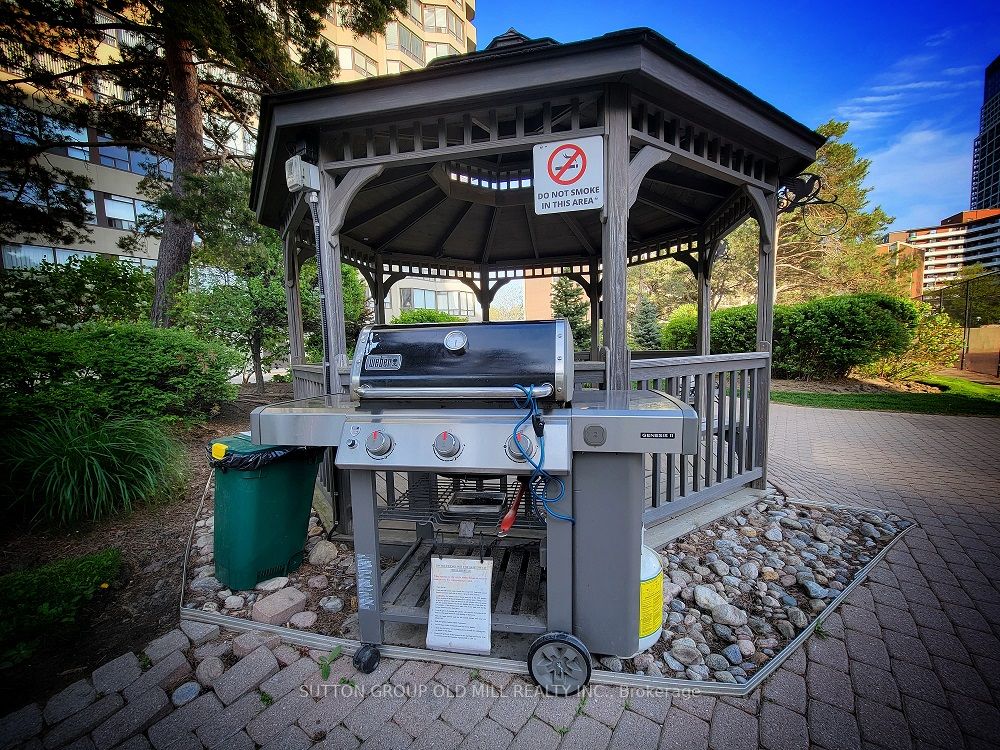 1300 Islington Ave, #2107