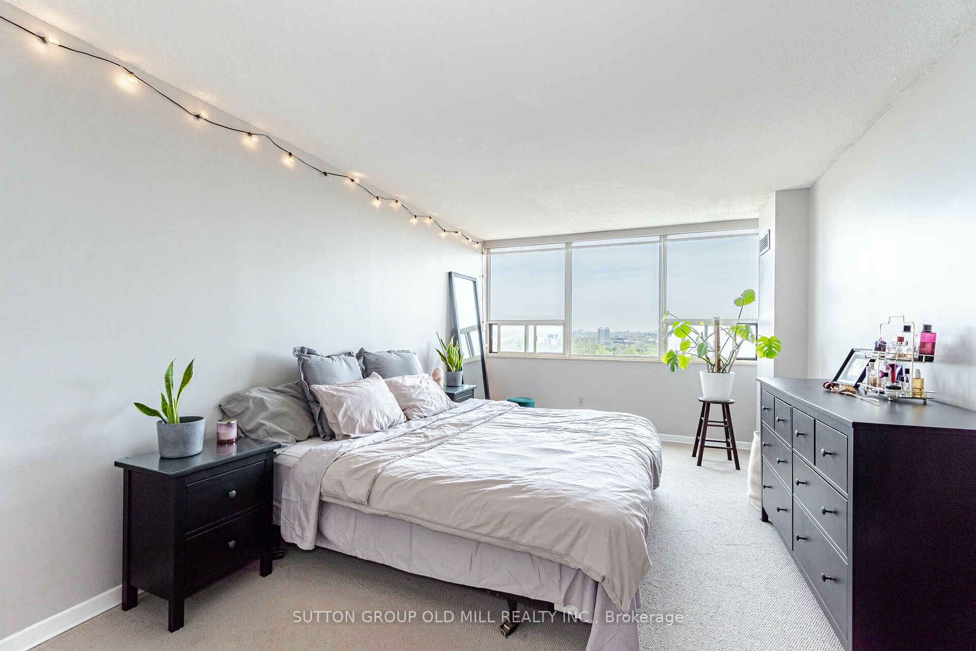 1300 Islington Ave, #2107