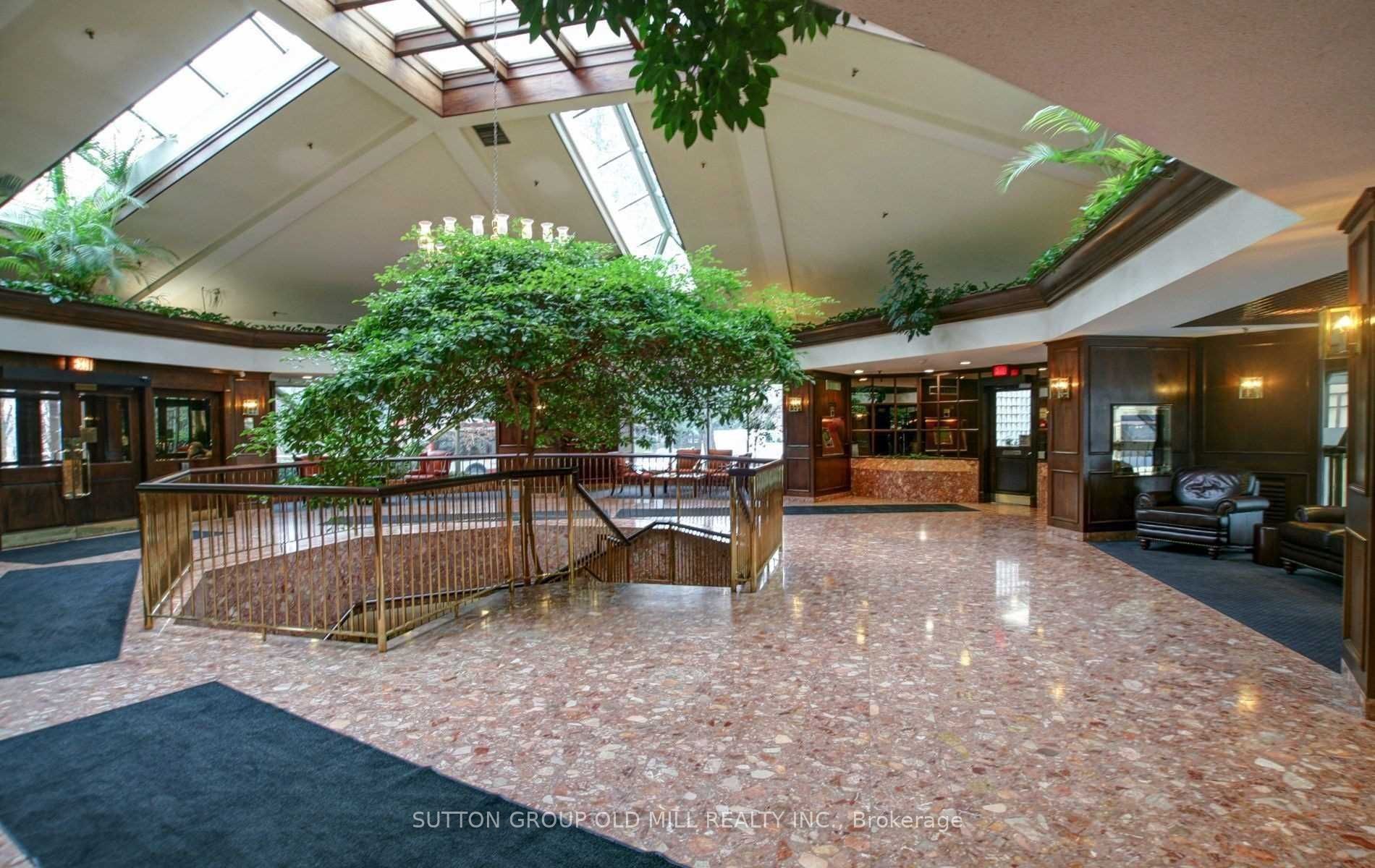 1300 Islington Ave, #2107