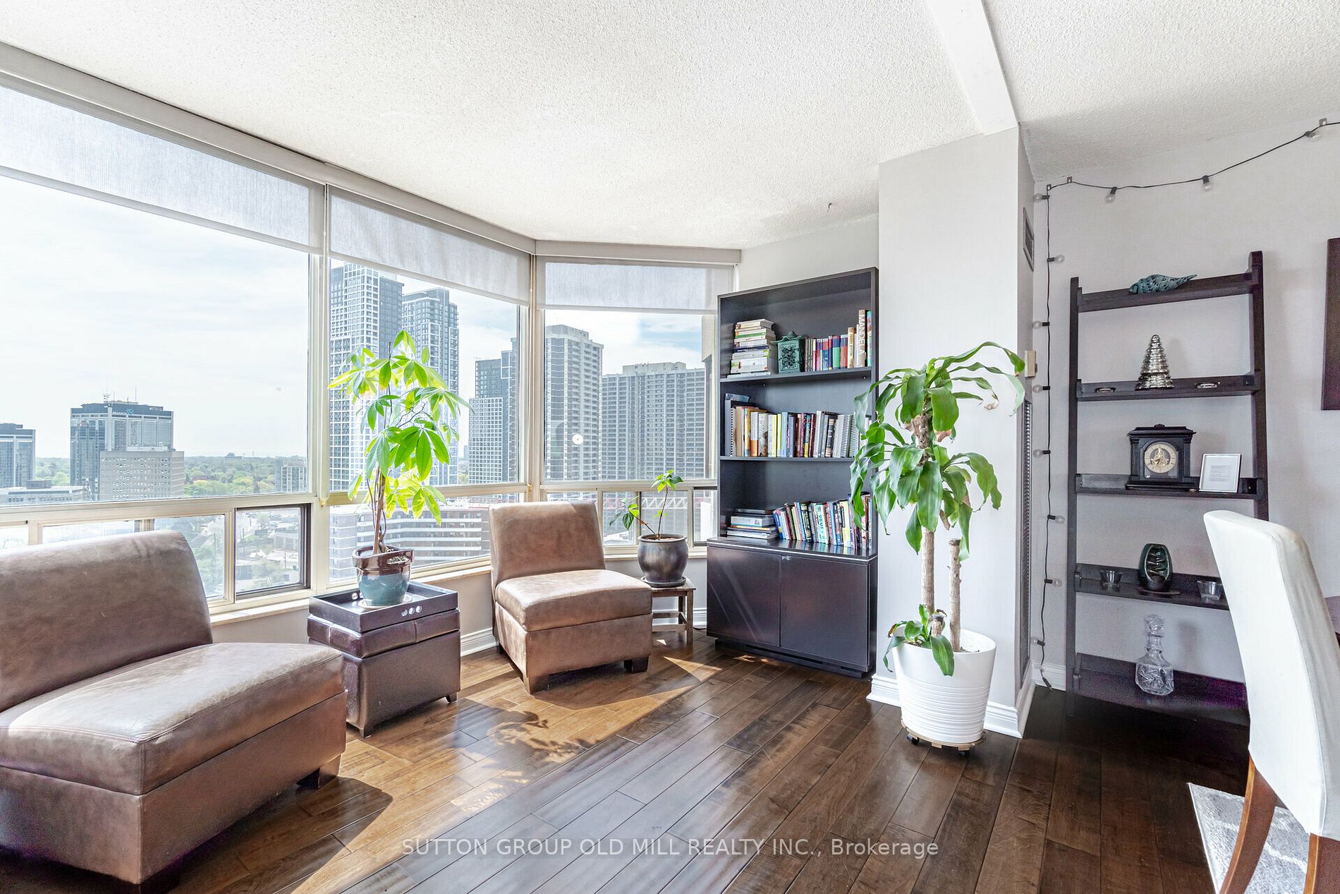 1300 Islington Ave, #2107