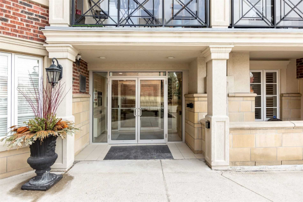 3351 Cawthra Rd, Mississauga