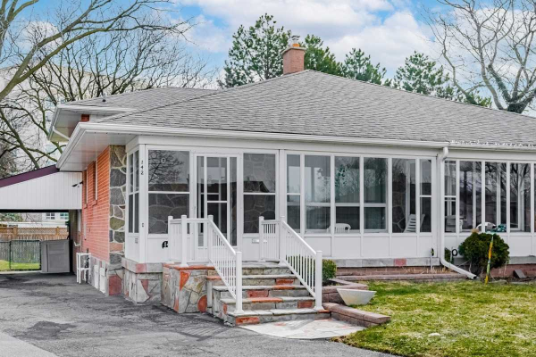 142 Wareside Rd, Toronto