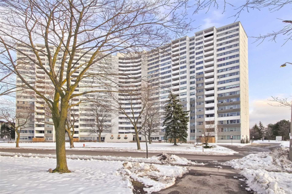 530 Lolita Gdns, Mississauga