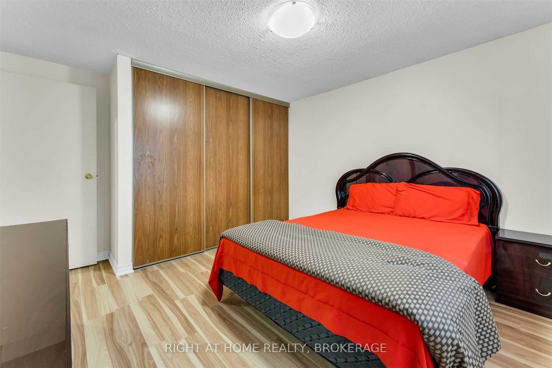 Listing W5992701 - Large Photo # 17