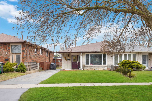 774 Embassy Ave, Mississauga