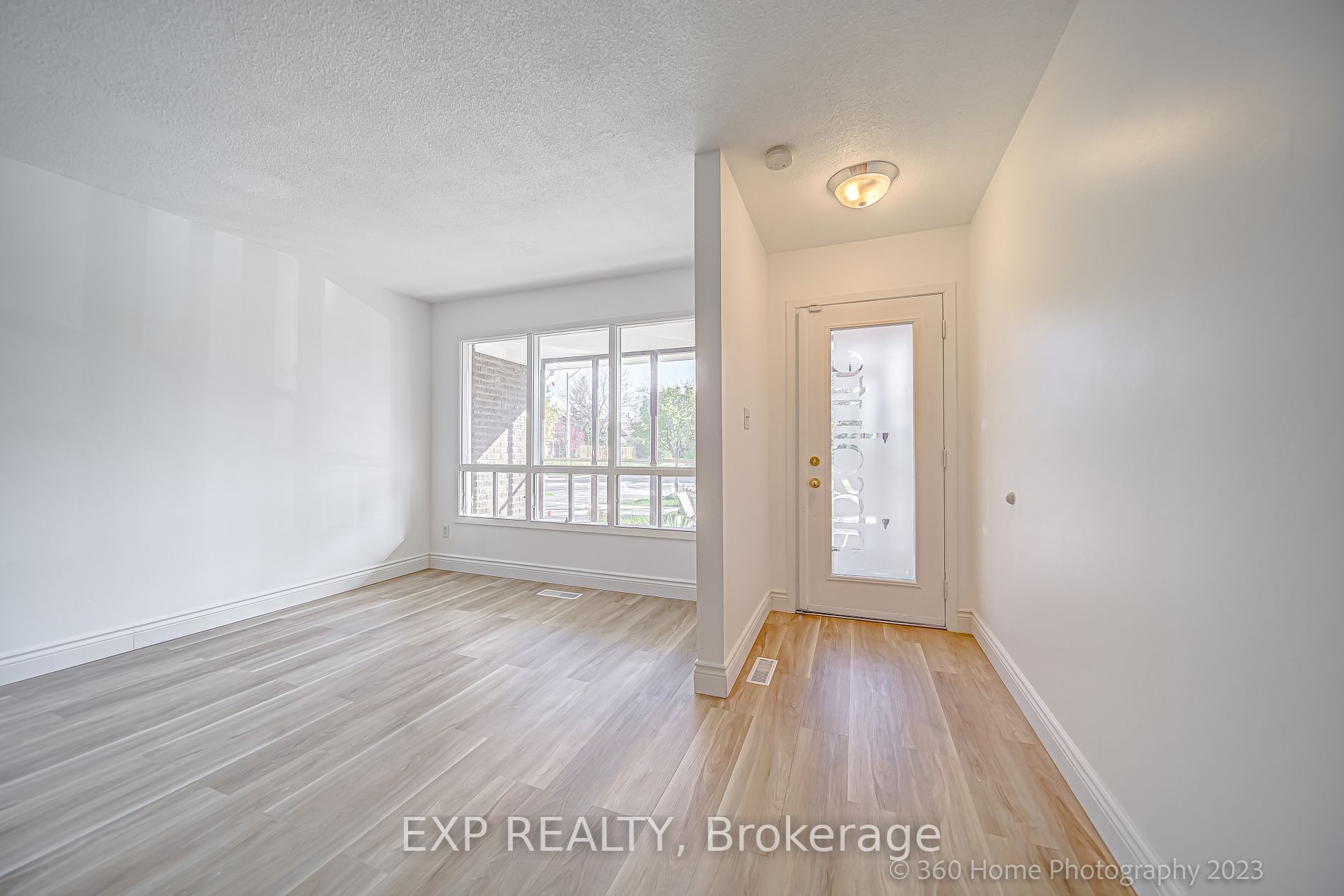 Listing W5992740 - Large Photo # 4