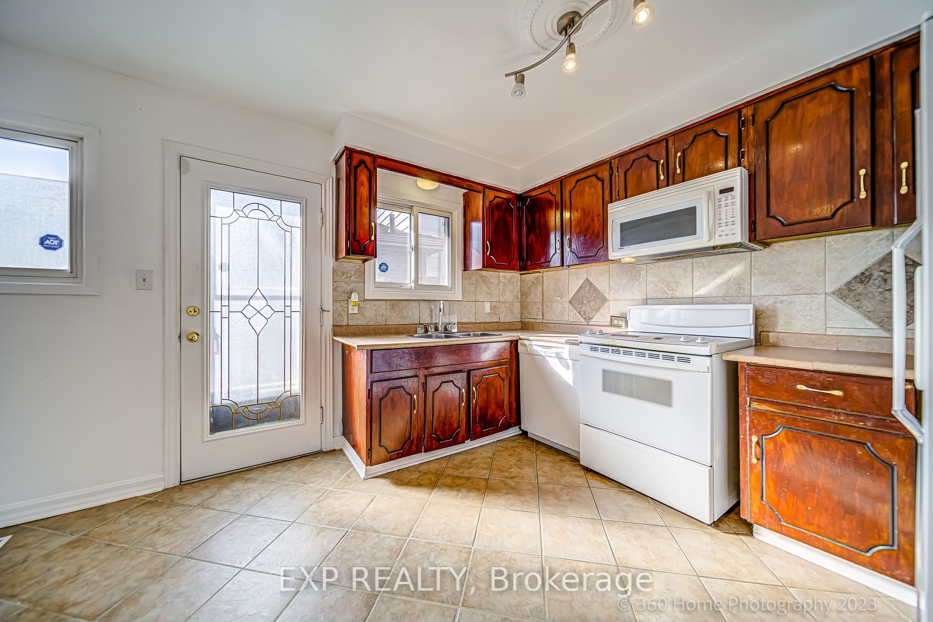 Listing W5992740 - Large Photo # 13