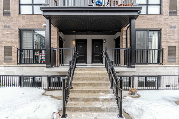 1208 Main St E, Milton