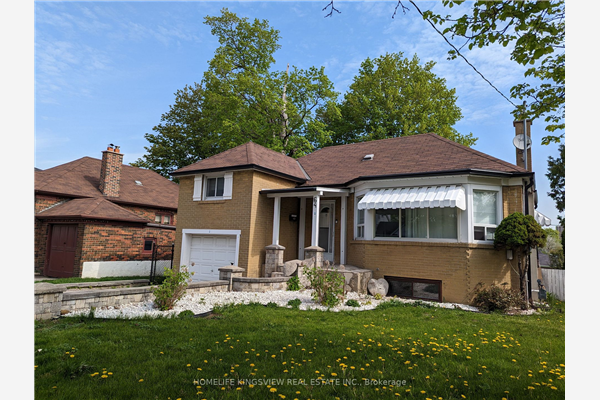 64 Pelmo Cres