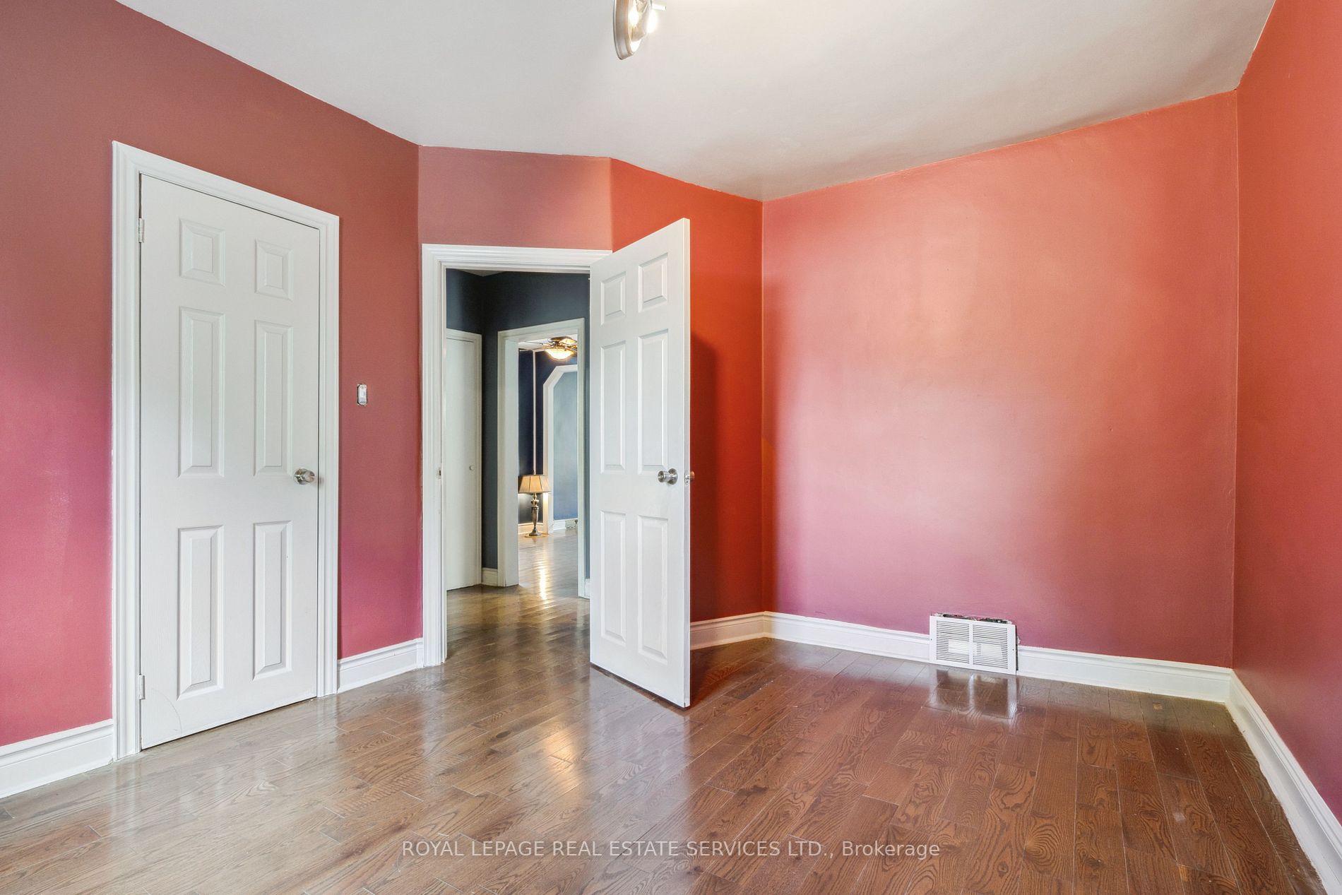 8 Culnan Ave