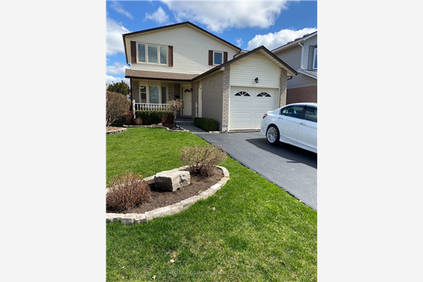 1470 Reynolds Ave S, Burlington