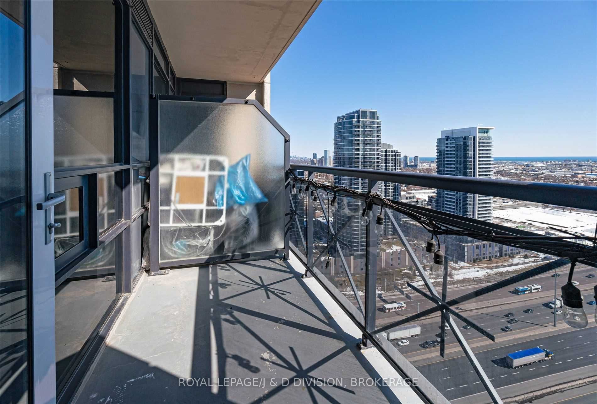 2 Eva Rd, #2728