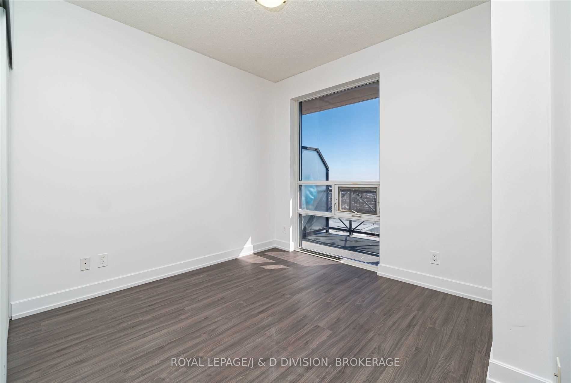 2 Eva Rd, #2728