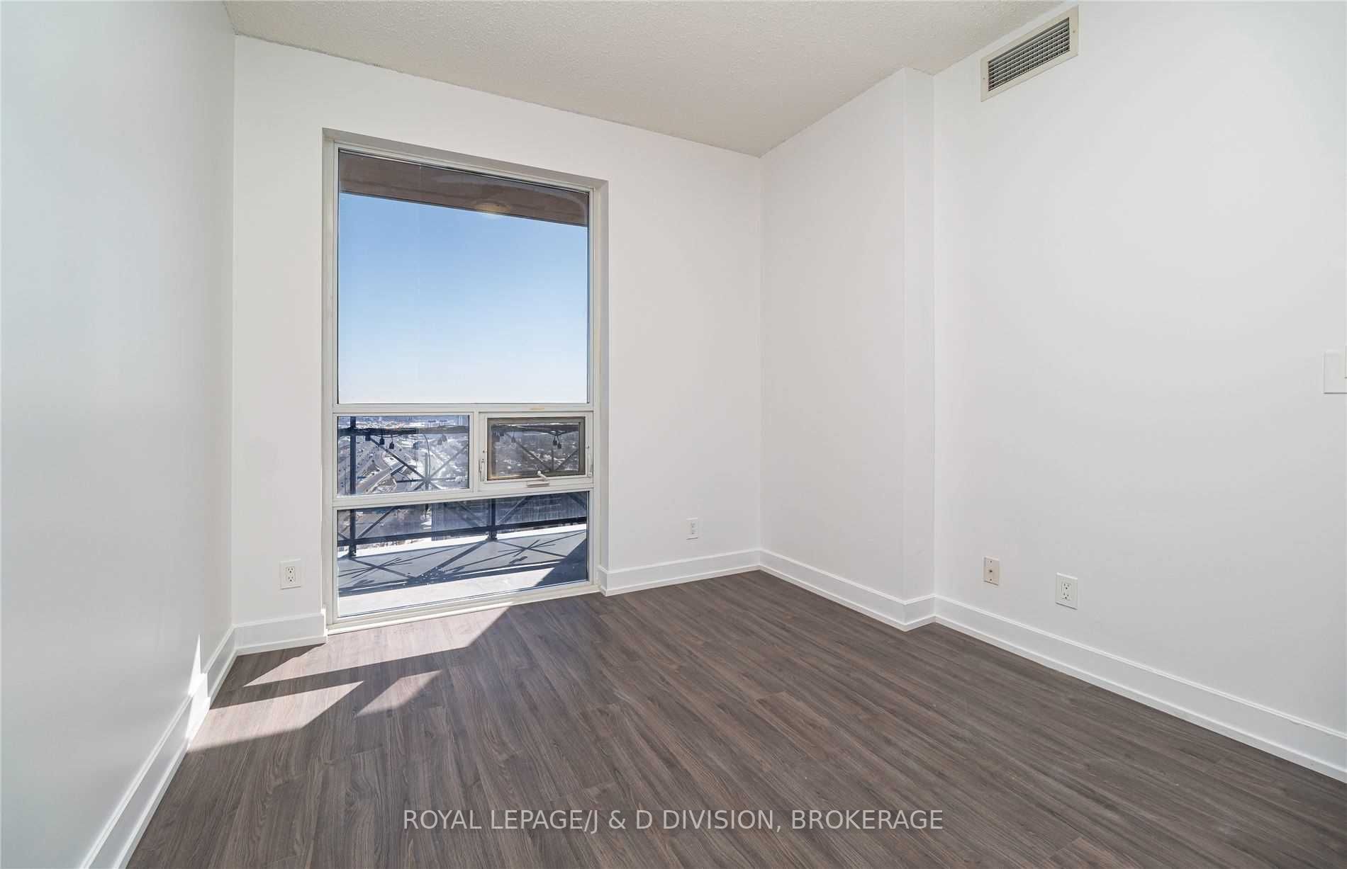 2 Eva Rd, #2728