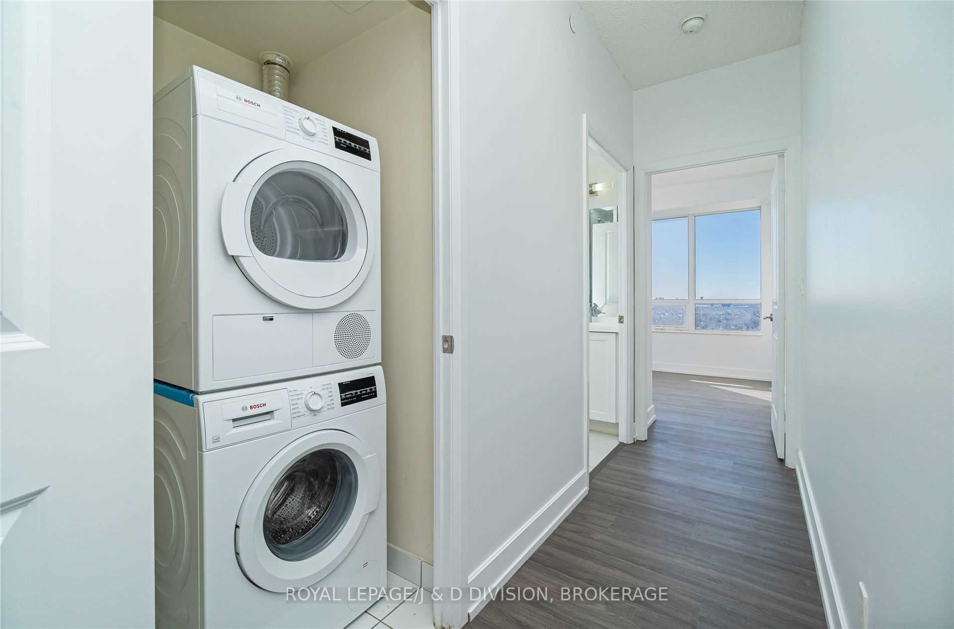 2 Eva Rd, #2728