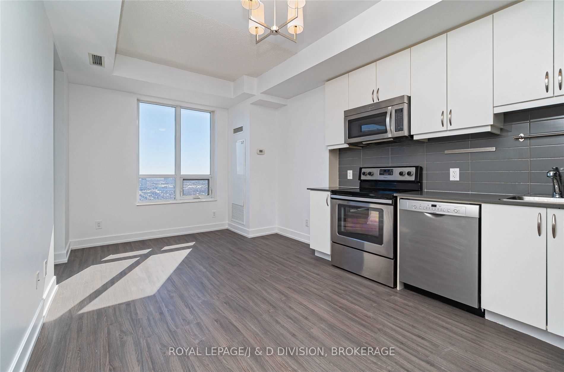 2 Eva Rd, #2728
