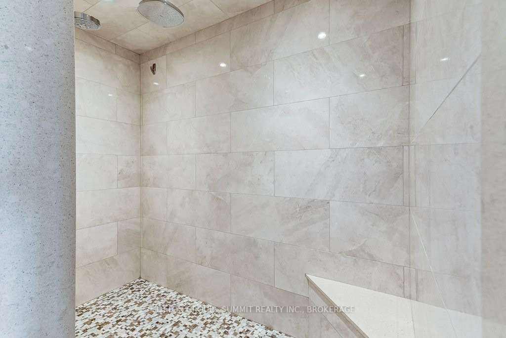 2059 Kawartha Cres