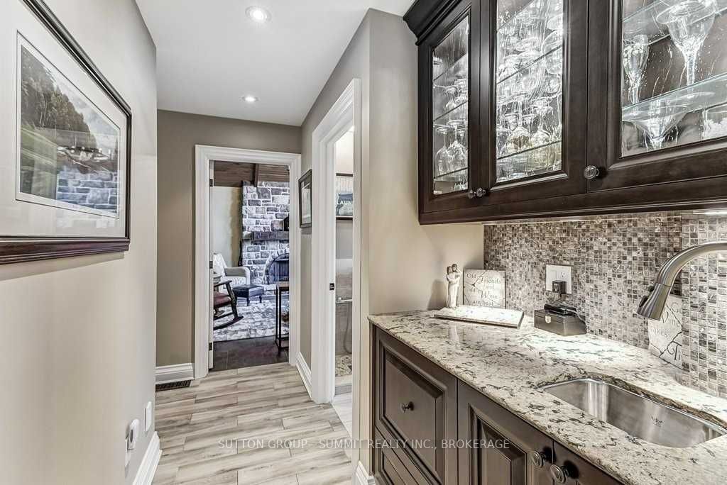 2059 Kawartha Cres