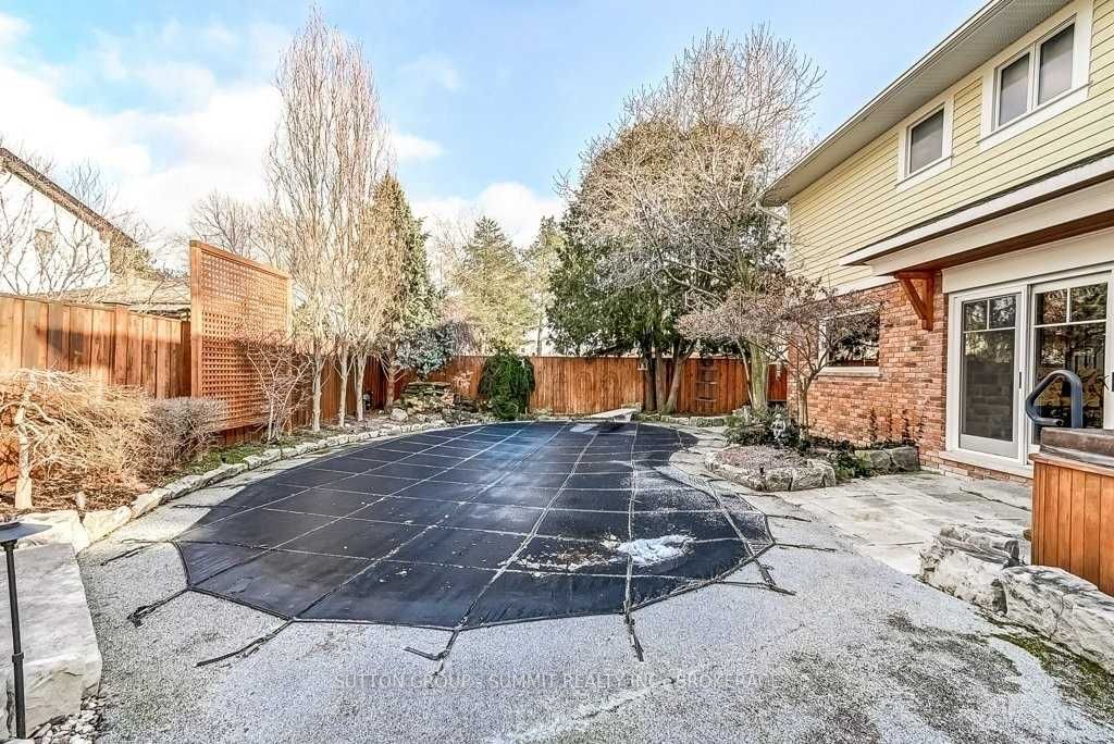 2059 Kawartha Cres