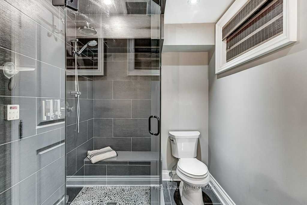 2059 Kawartha Cres