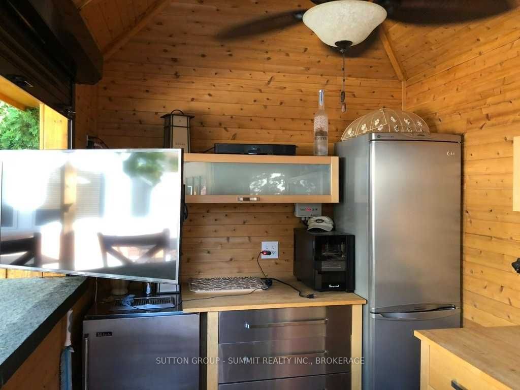2059 Kawartha Cres
