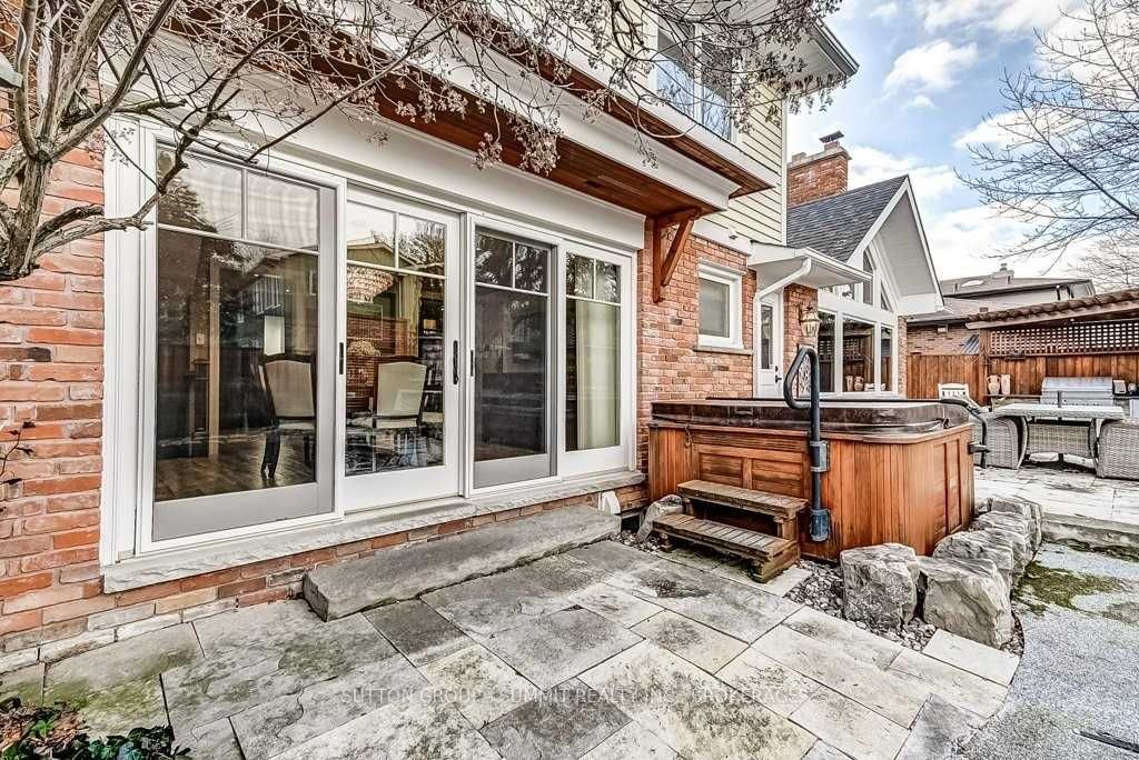 2059 Kawartha Cres